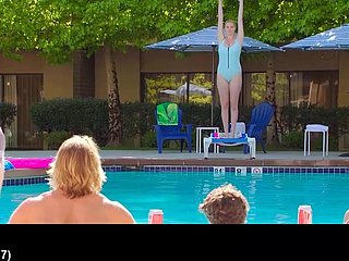 Alexandra Daddario nuda nel video di The Take a break