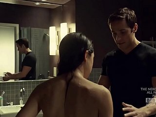 Tatiana Maslany Adegan Seks dalam Waif Black